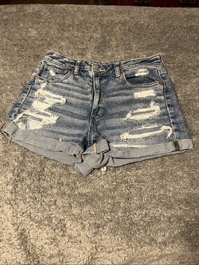 American Eagle Outfitters Light Blue Distressed RollCuff Denim Shorts Mom Size 6